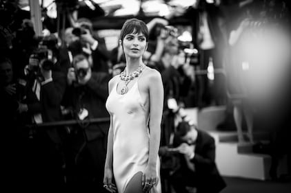 Emily Ratajkowski, lato b esplosivo per l'estate 16