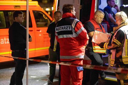 Attentato a Solingen, Germania: 3 morti e uomo in fuga 4