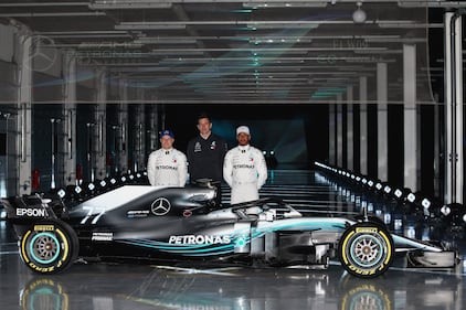 La Mercedes esce allo scoperto: ecco le foto della nuova W09 1