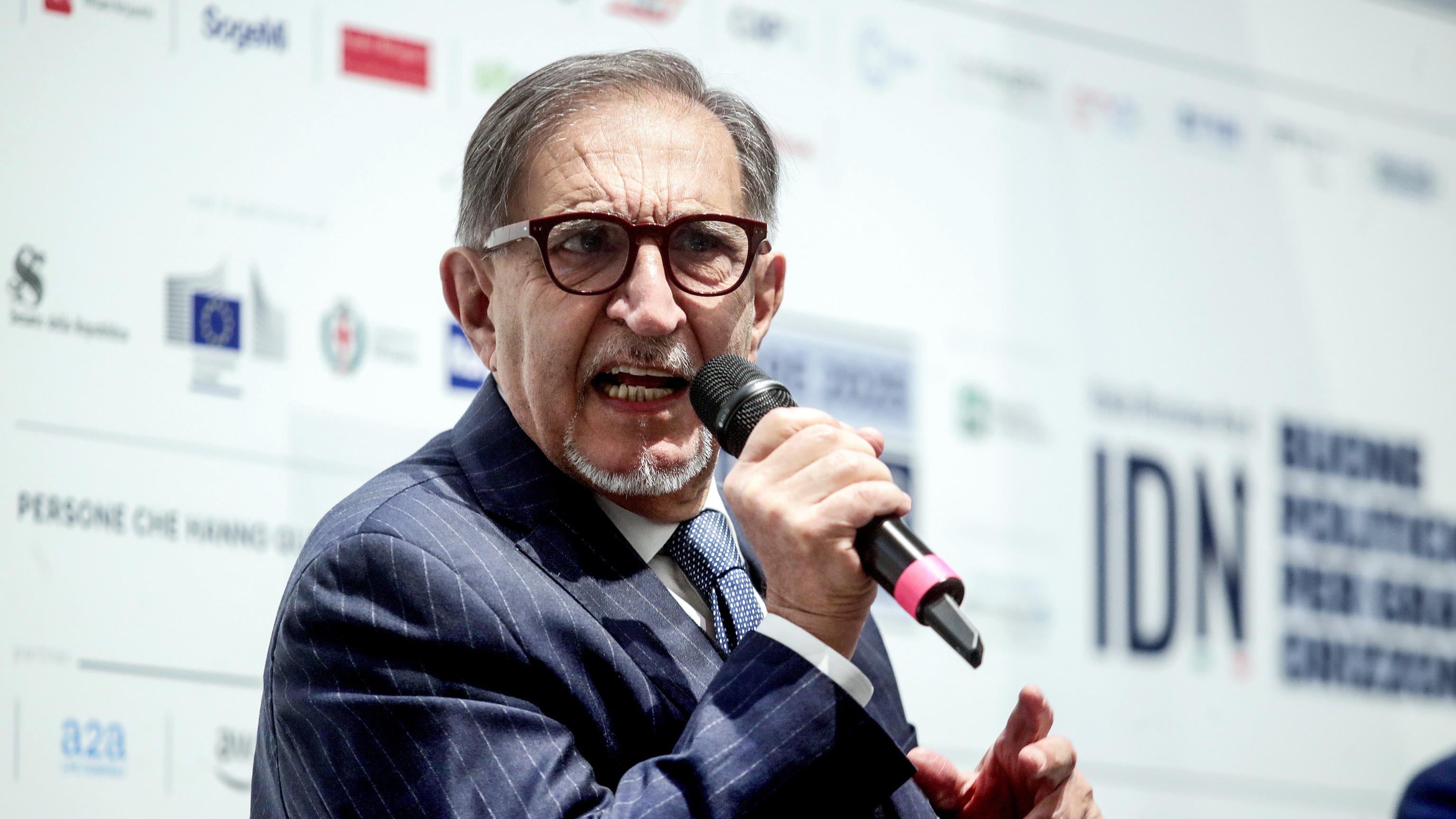 Legge elettorale: il pressing di La Russa e la "pistola sul tavolo" messa da Forza Italia