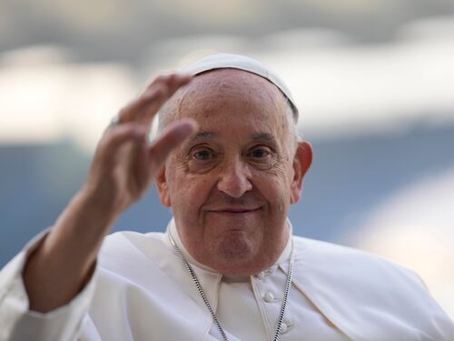 Se anche il Papa (a volte) fa fatica a pregare. "Non c'è tempo e ho dei momenti di aridità"