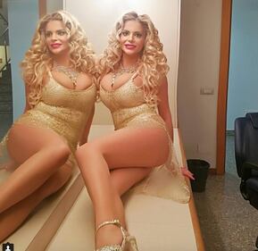 Francesca Cipriani, lingerie sexy per Natale 4