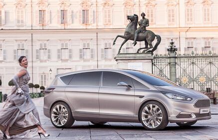 New York: Kia presenta il nuovo MPV 8 posti 6