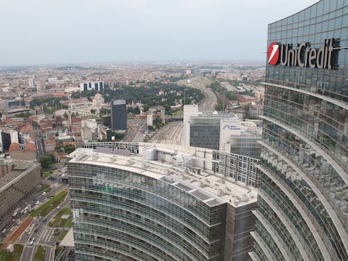 Il Pd lavora a Unicredit-Mps. M5s scombina tutti i progetti