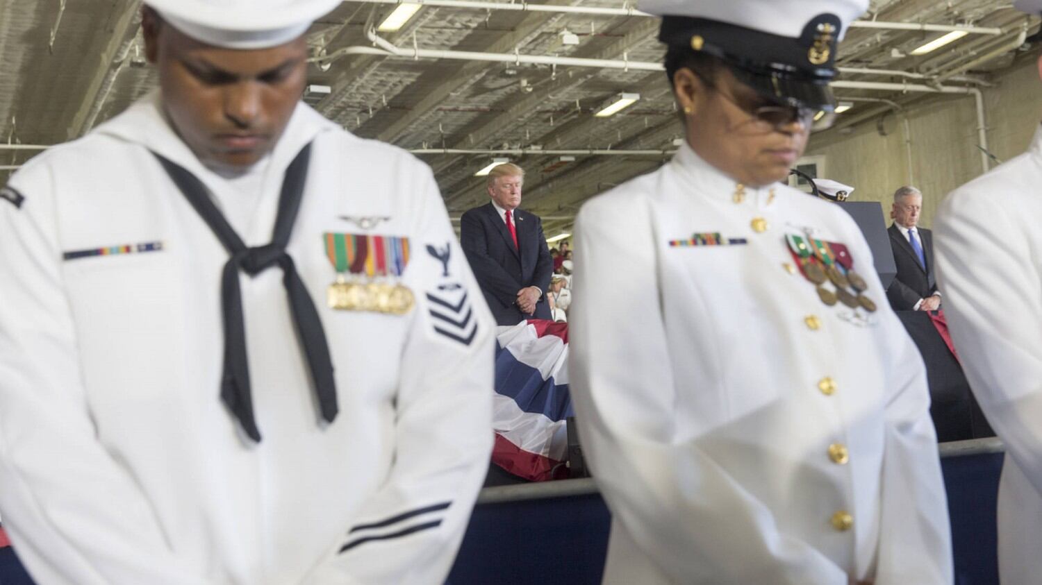 Trump vieta l'esercito ai trans: "Sono un costo e creano disagi"