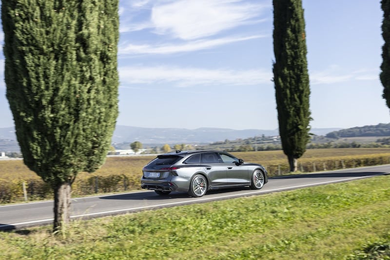 Audi A6 e-hybrid: guarda la gallery 10