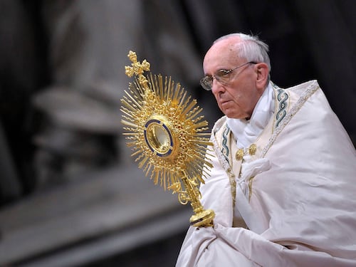 Il Papa contro il politically correct: "L'ipocrisia è lingua dei corrotti"