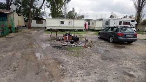 Camping River, tra degrado, roghi e sporcizia 9