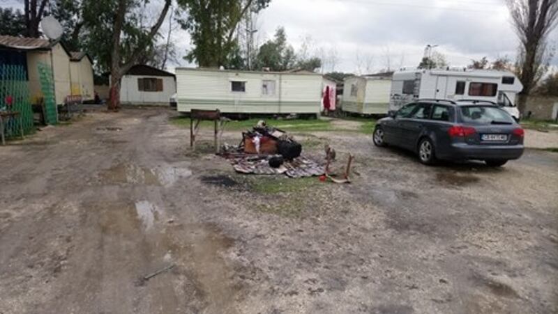 Camping River, tra degrado, roghi e sporcizia 9
