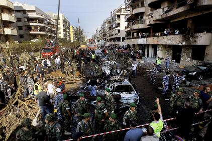 Libano, attentato all'ambasciata iraniana a Beirut 10