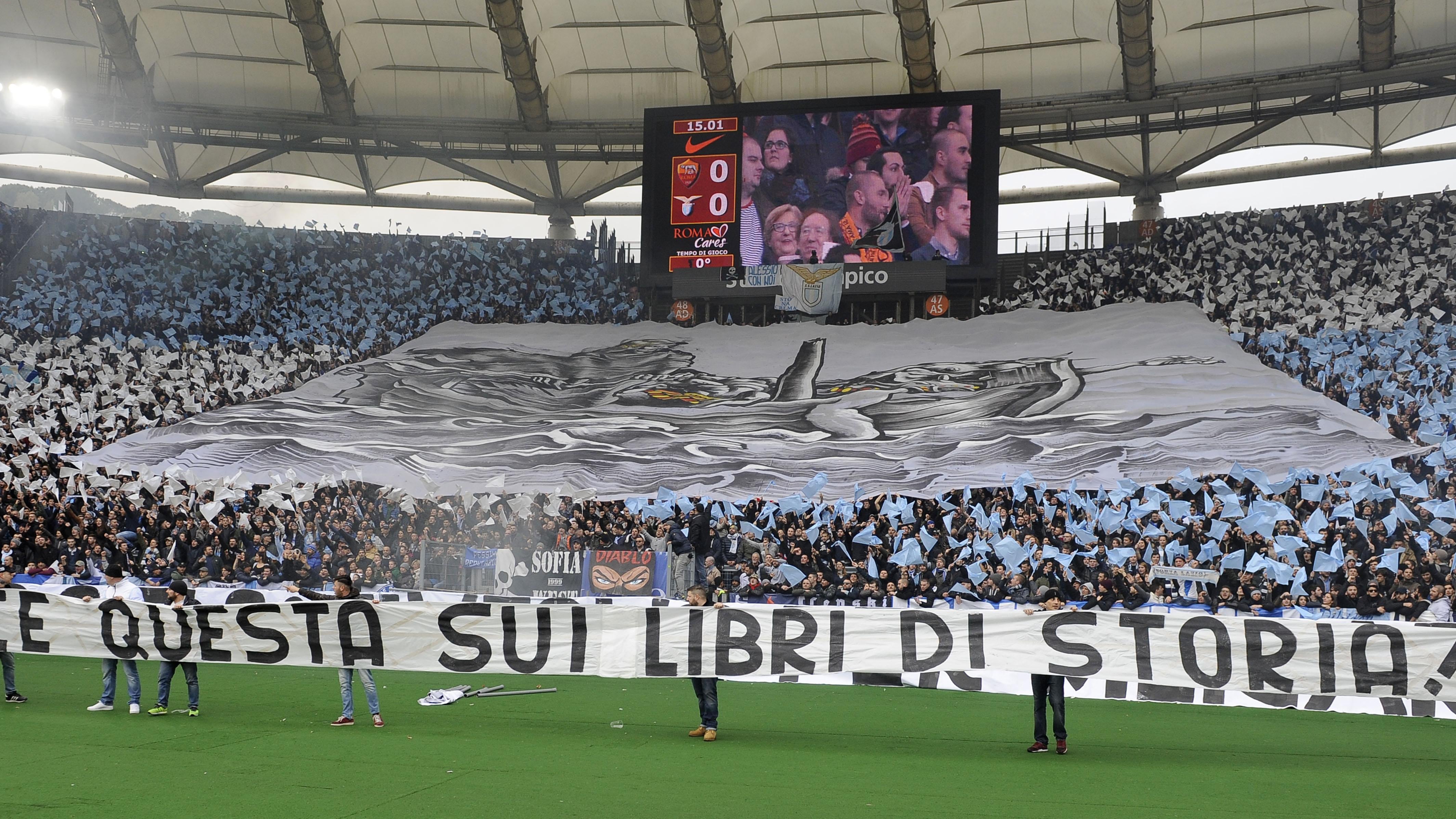 Il derby inizia con selfie e sfottò e finisce a insulti e curve chiuse