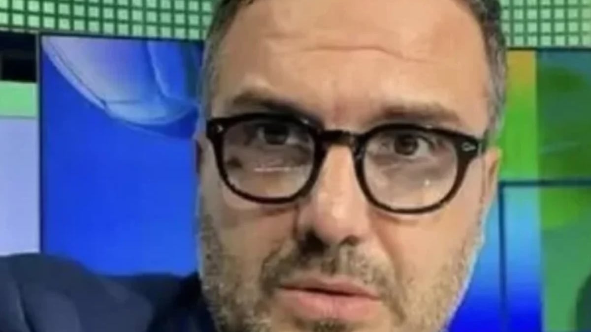 Giornalista massacrato di botte, poi bruciato