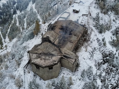 Il rifugio di Hitler distrutto dal fuoco. Fermato 33enne con disagi psichici