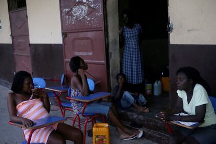 Dopo il passaggio dell'uragano, Haiti affronta il colera 7