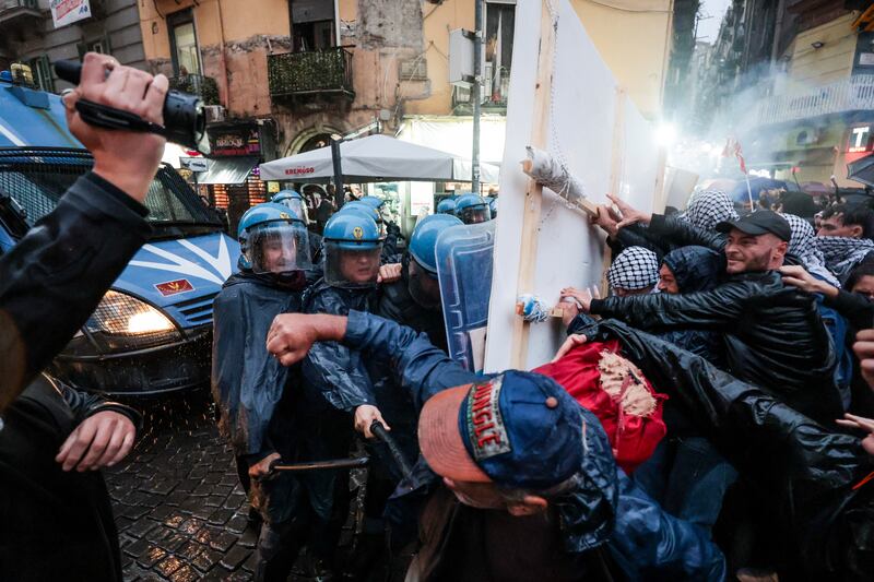 Manifestazione contro il G7 a Napoli 9