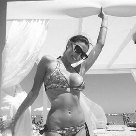Capriotti, primi scatti hot per il debutto su Instagram 3