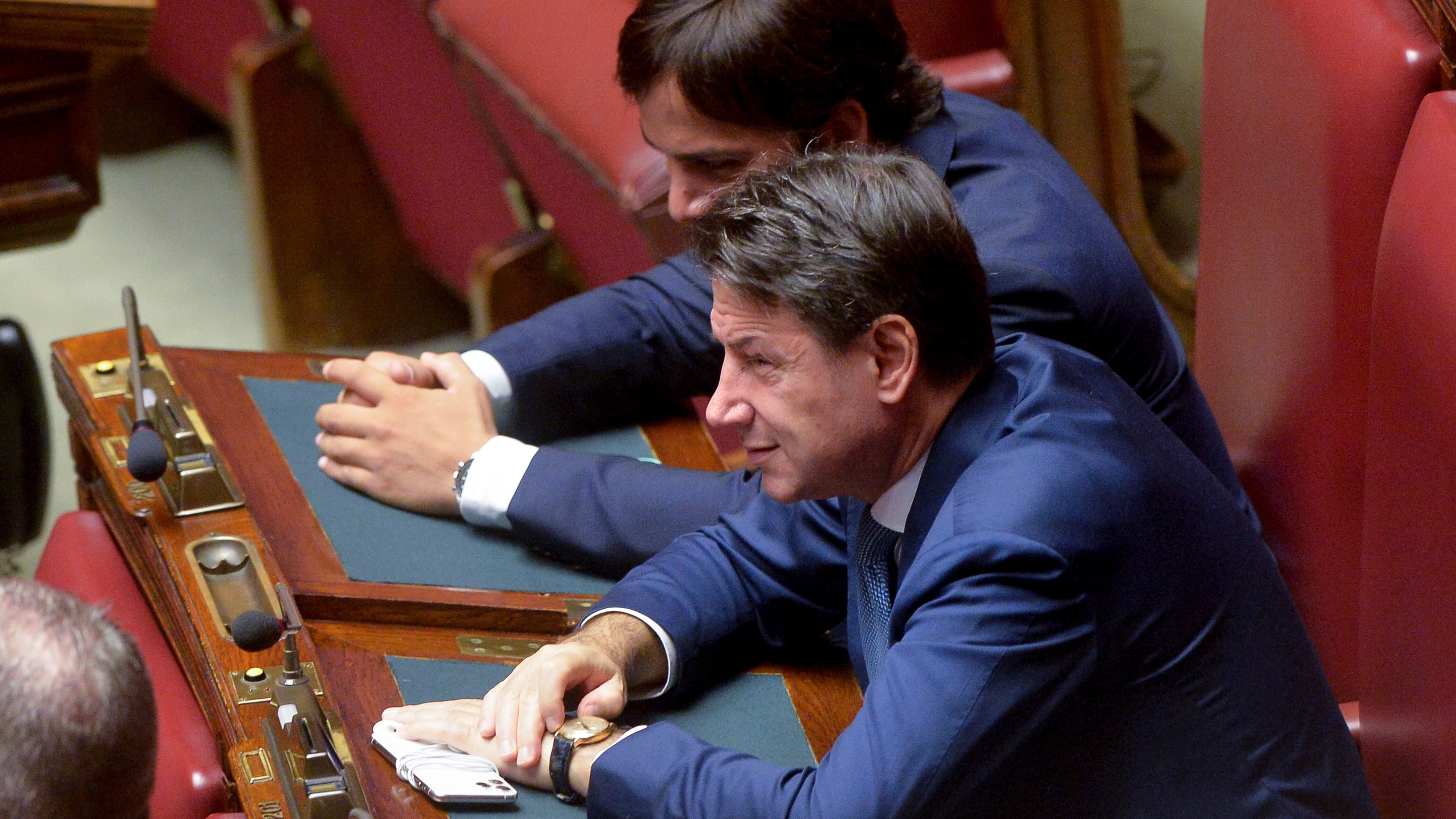 Conte colto da sindrome della piazza: "Mobilitazione"