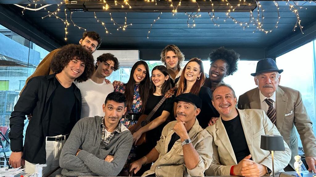 "Amadeus ha organizzato tutto". La rivelazione di Fiorello su Jovanotti a Sanremo 2024