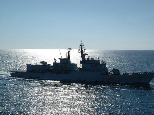 Lamorgese ora "copia" Meloni: navi in mare contro i migranti