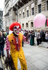 Londra trema per il World Zombie Day 18