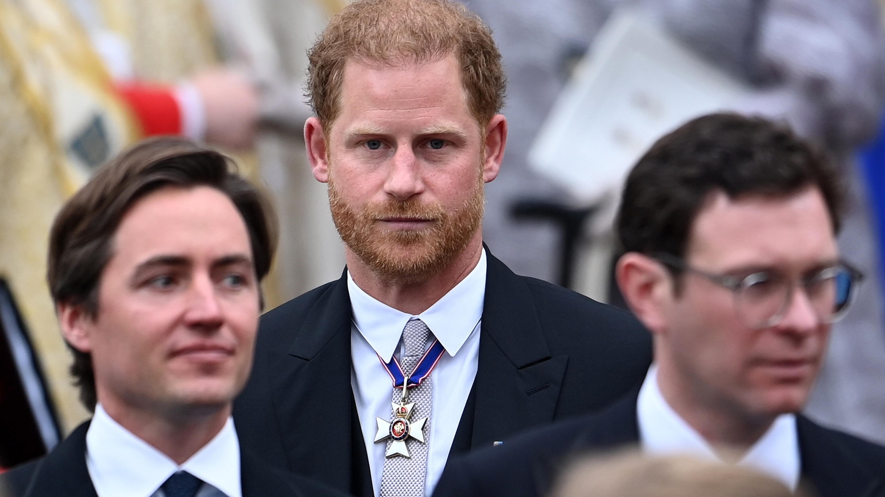 Il Mirror si scusa a sorpresa con il principe Harry: “Ha diritto al risarcimento”