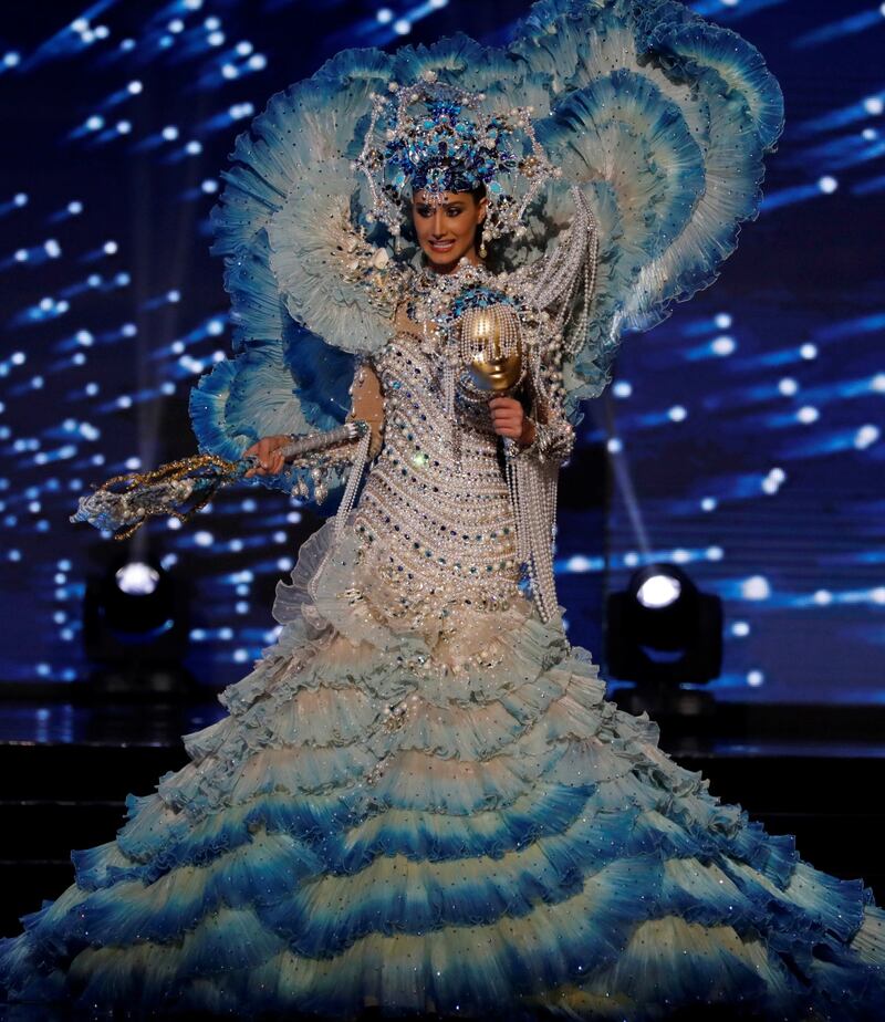 Miss Universo, lo spettacolo dei costumi più belli 16