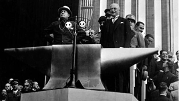 L'amnesia selettiva della "Stampa" che dimentica i direttori sotto il fascismo