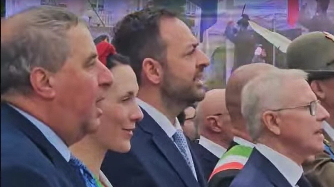 Nuovo schiaffo della sindaca di Merano al tricolore: cosa ha fatto