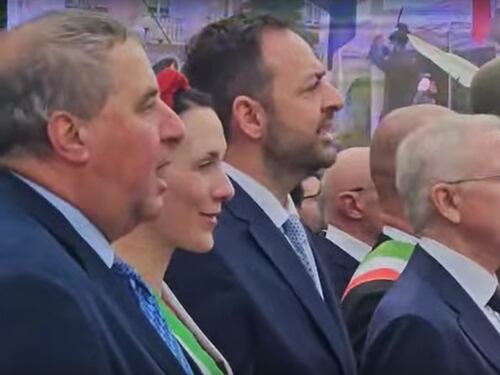 Nuovo schiaffo della sindaca di Merano al tricolore: cosa ha fatto