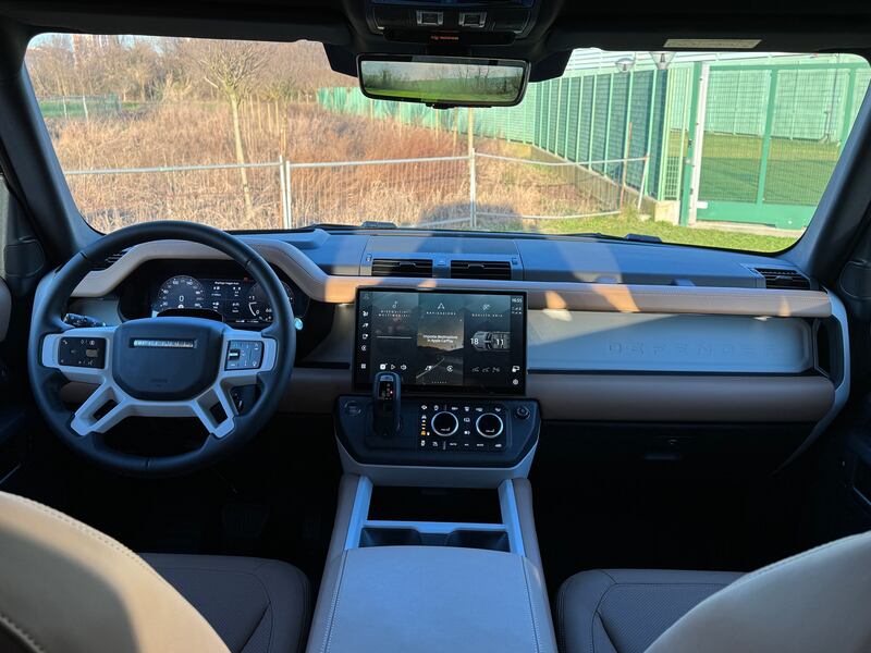 Land Rover Defender sei cilindri diesel: tutte le foto 3