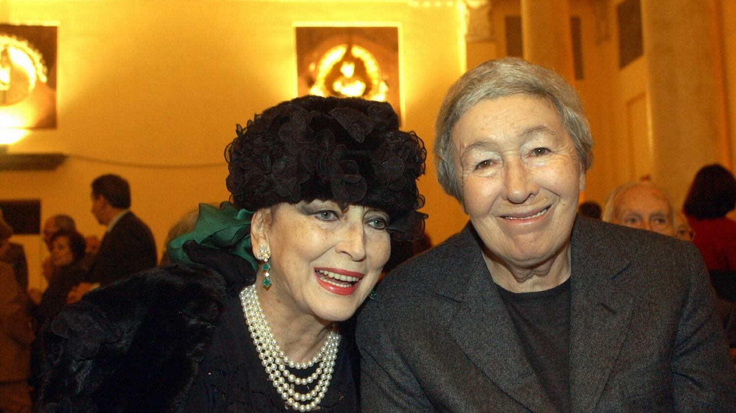 Il mondo del teatro e del cinema in coda per Valentina Cortese