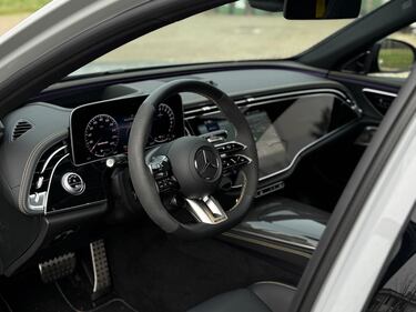 Mercedes Classe E 53 AMG Hybrid: la gallery della super berlina da 612 CV 13