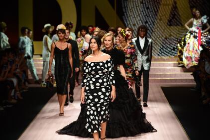 Monica Bellucci e le star in passerella per Dolce & Gabbana 4