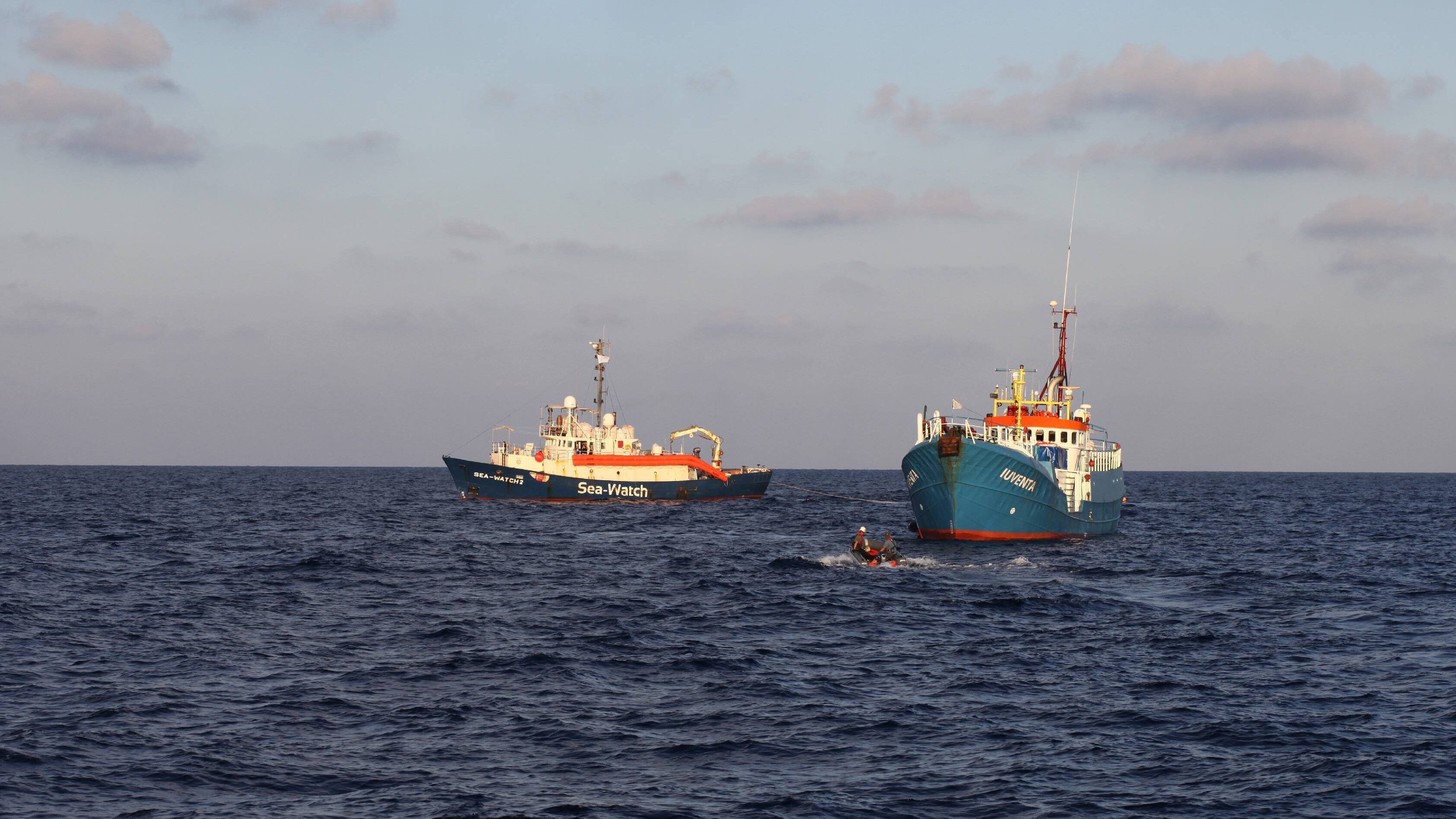 Soldi pure dalle Diocesi. Così la Ong si arricchiva col traffico dei migranti