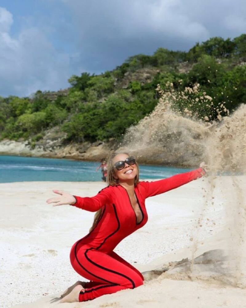 Mariah Carey sexy curvy 3