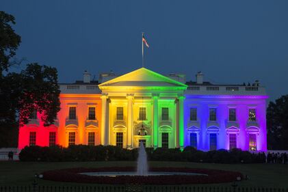 La Casa Bianca cambia colore per una notte 2