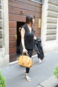 Ilaria D'Amico nervosa: ecco cosa nasconde ai paparazzi 3