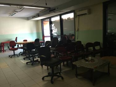 Il palazzo occupato dai nordafricani tra illegalità e scabbia 12