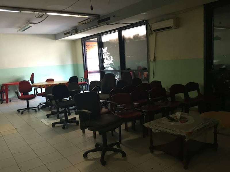 Il palazzo occupato dai nordafricani tra illegalità e scabbia 12