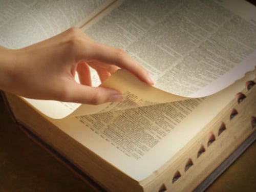 La Fabbrica di parole è sempre all’opera. Alcune durano altre si consumano