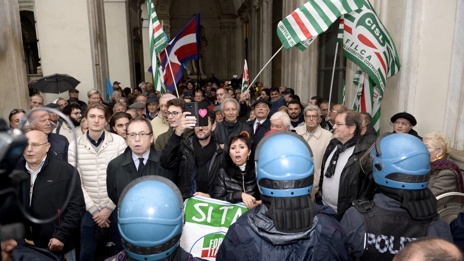 «Una marcia dei 100mila per dire sì alle grandi opere»