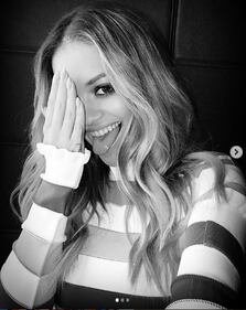 Rita Ora topless su Instagram 10