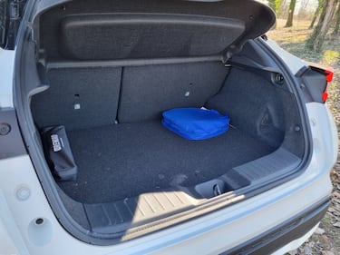 Nissan Juke Hybrid, guarda le foto  16