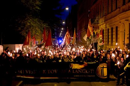 Jobbik, la destra ungherese che sfida Orban 4