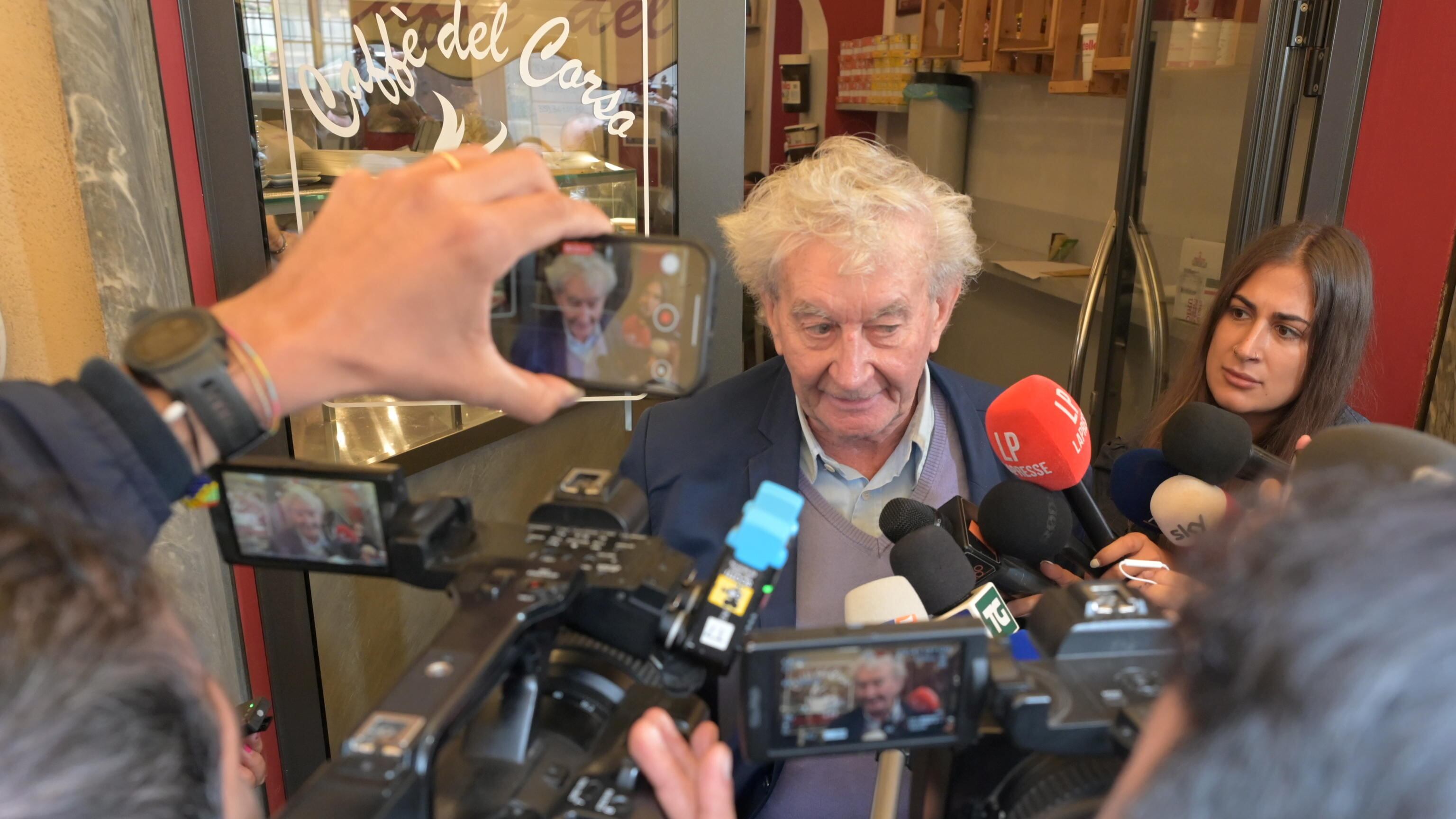 Complottismi, teoremi, gaffe: ora Sempio scarica l'avvocato Lovati