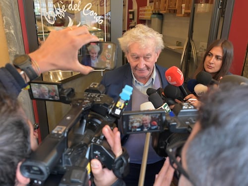 Complottismi, teoremi, gaffe: ora Sempio scarica l'avvocato Lovati