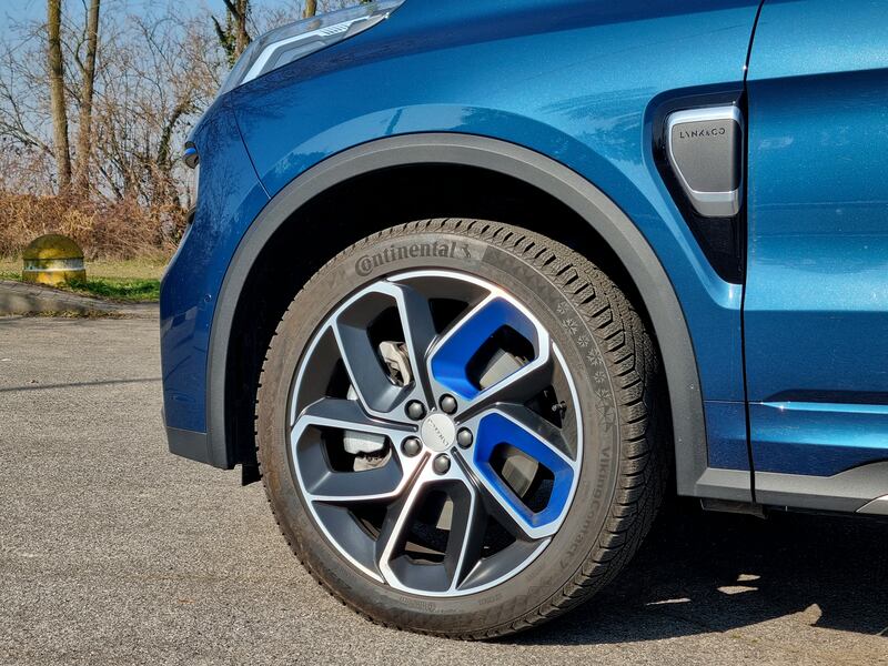 Lynk & Co 01, la nostra prova: guarda le foto 5