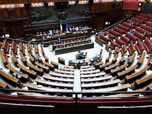 Attacco hacker alla Camera, violate le mail di Meloni, Delmastro e Formentini