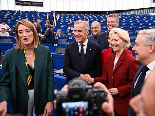 Canada-Ue, Donald minaccia i super-dazi