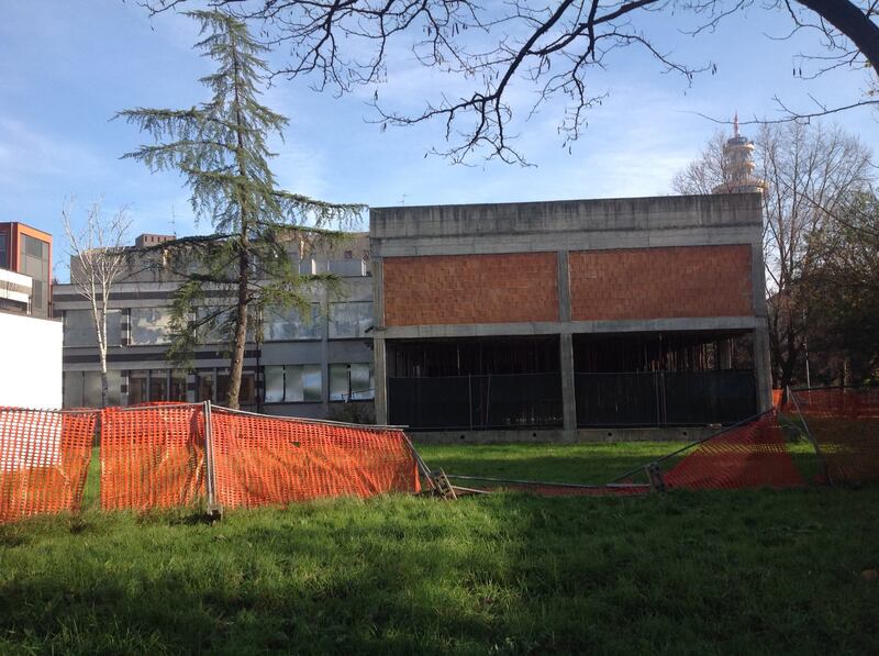 La scuola di Rozzano nel degrado 5